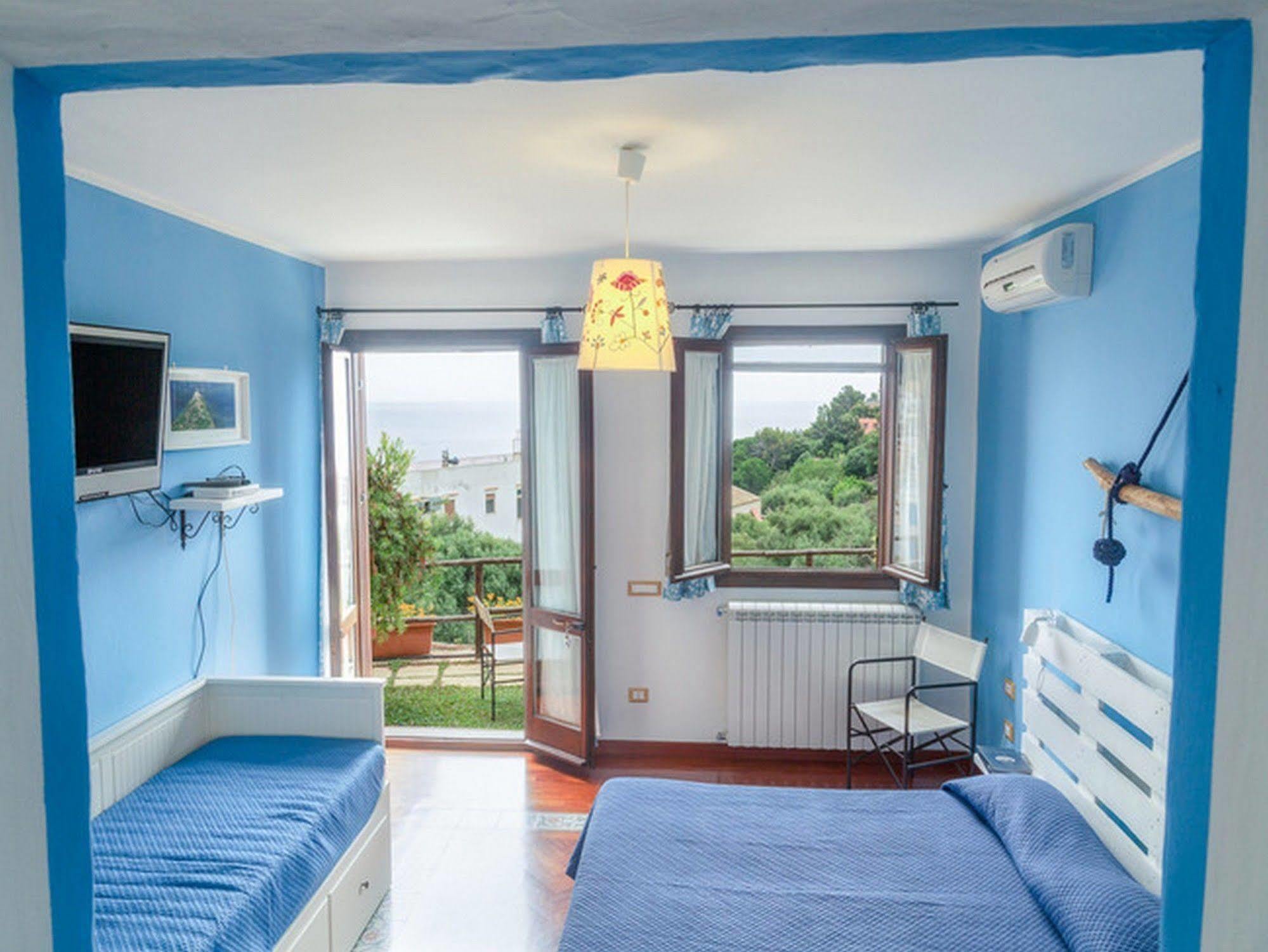 Hotel Clelia Isola di Ustica Εξωτερικό φωτογραφία